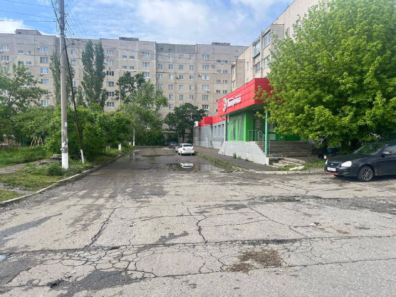 В Невинномысске продолжается работа по ликвидации ночного подтопления.