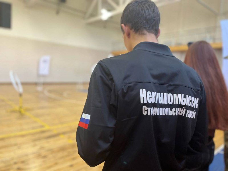 Юные пилоты из Невинномысска приняли участие в чемпионате по гонкам дронов.