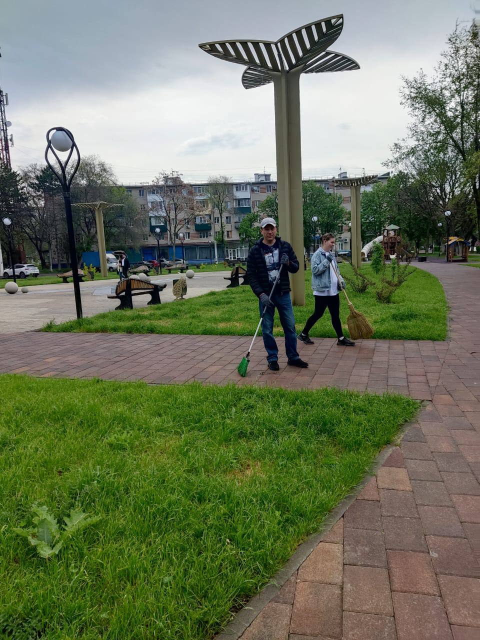 В Невинномысске состоялся субботник.