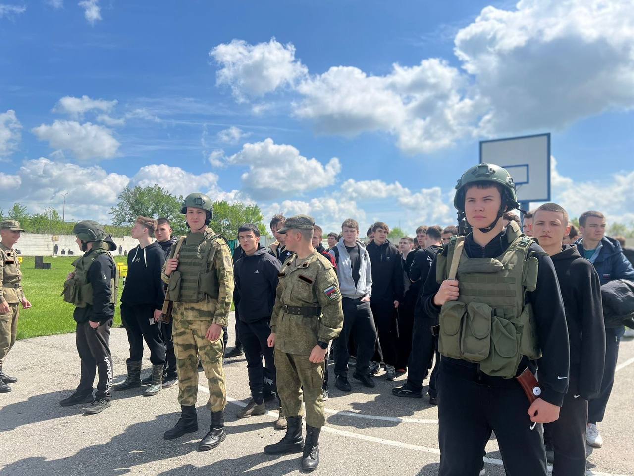 Невинномысские школьники прошли пятидневные учебные сборы.