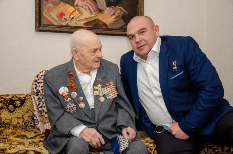 В Невинномысске вспомнили Героя Советского Союза Андрея Титенко. В Невинномысске вспомнили Героя Советского Союза Андрея Титенко.