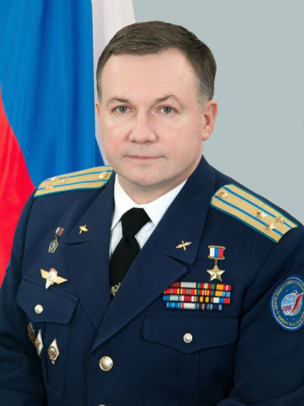 Глава Невинномысска поздравил с днем рождения Героя России Юрия Лончакова. Глава Невинномысска поздравил с днем рождения Героя России Юрия Лончакова.
